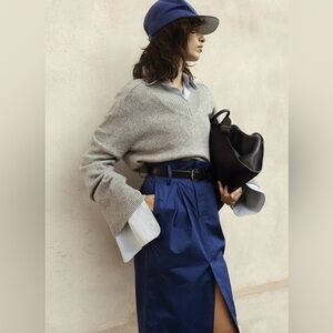 NWT HELSA- Paperbag Skirt in an Elegant Blue. Size S